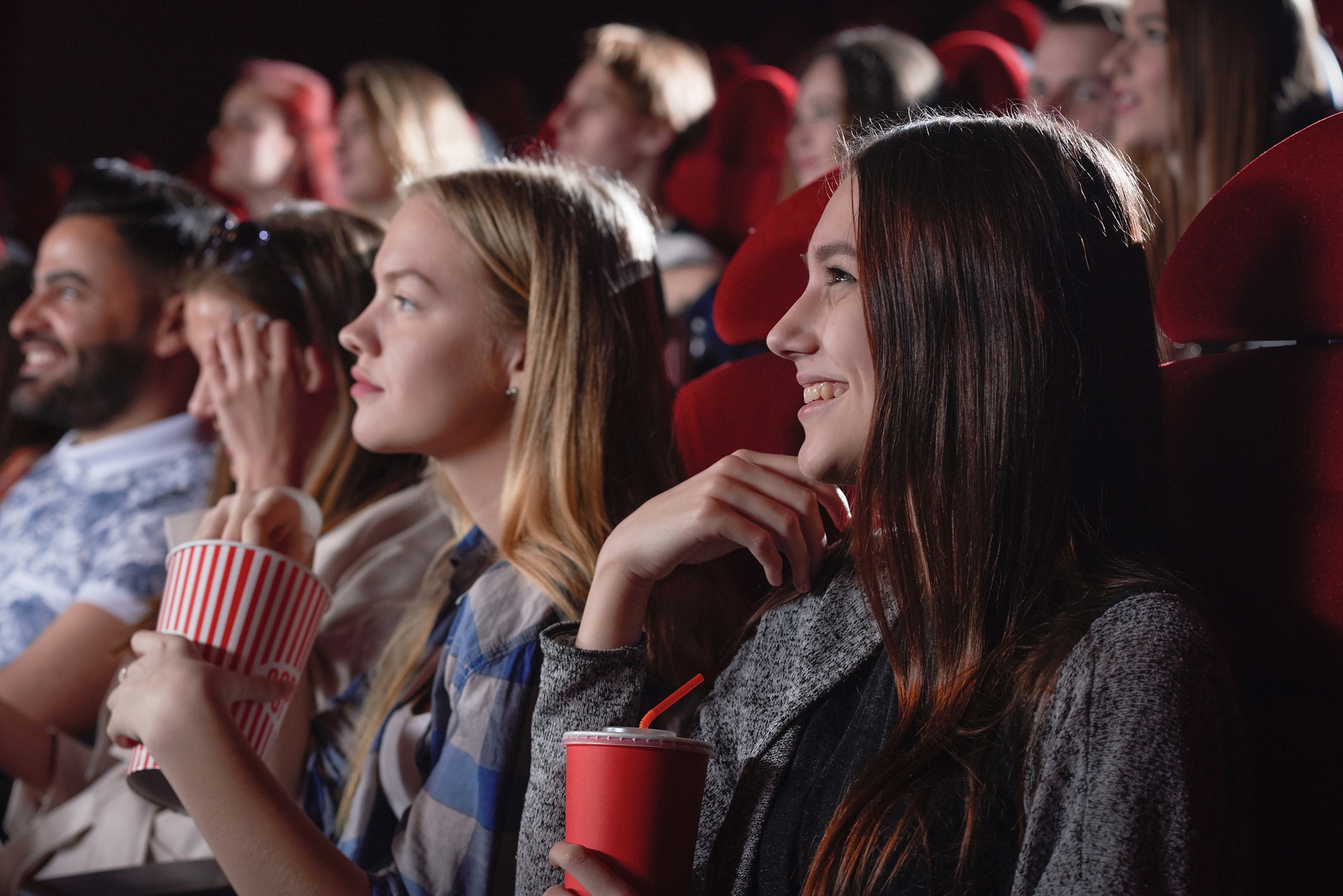 Advantages And Disadvantages Of Watching Movies At Cinema Hall