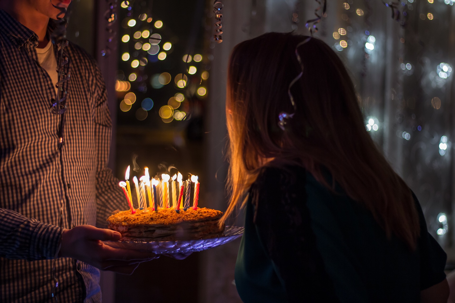 How To Make Your Girlfriend Feel Special On Her Birthday ?